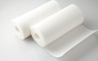 キッチンペーパーが原因トイレつまりの原因に!? 解消法&予防を解説