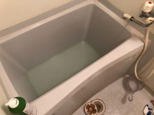 格安おすすめ業者の浴室水道つまりトラブル修理事例　お風呂の水が流れない