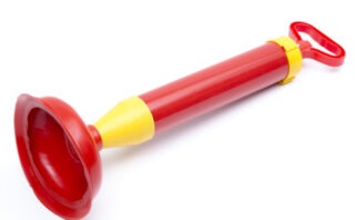 トイレつまり解消に真空式パイプクリーナーは有効？種類と上手な使い方を徹底解説！