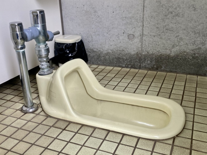 和式トイレの間違った使い方