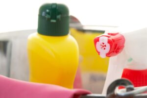 トイレつまり解消におすすめの溶剤は？使い方や使用時の注意点など