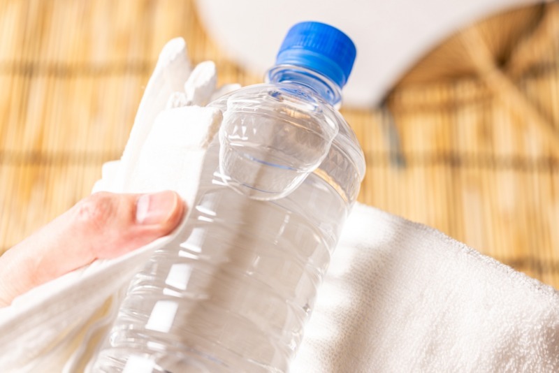 ペットボトルを活用したトイレつまりの解消法