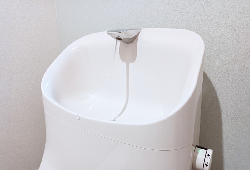 節水トイレが少ない水量でも流せる仕組み