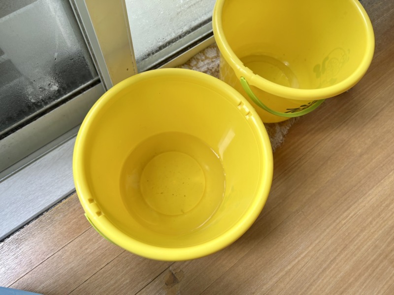 断水・停電時のバケツを使ったトイレの流し方