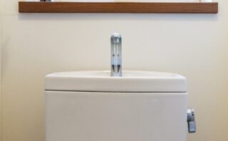 トイレの水漏れの原因はボールタップ?自分でできる修理と交換方法