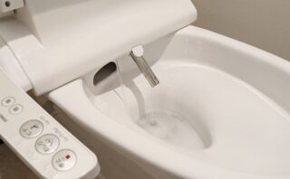 温水洗浄便座やウォシュレットから水が出ない原因と対処法は?費用も解説